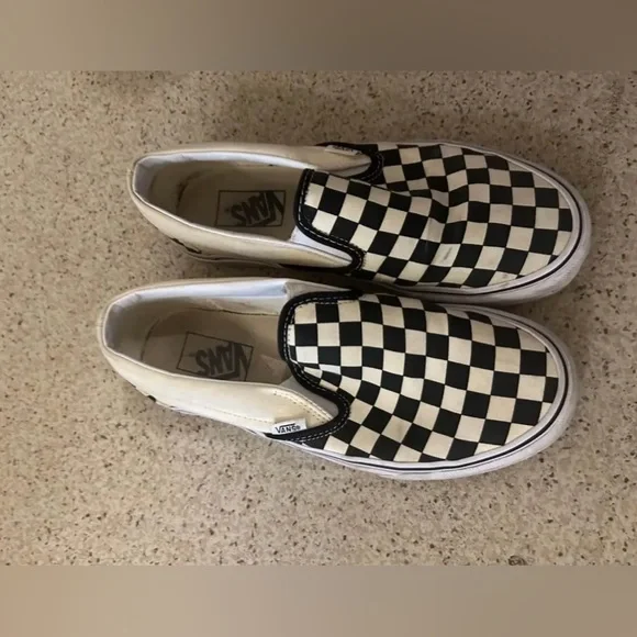 Checkered Vans - Picture 2 of 3